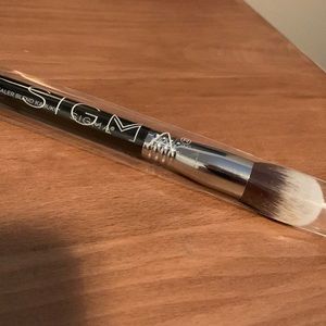 Sigma Concealer Blend Kabuki brush